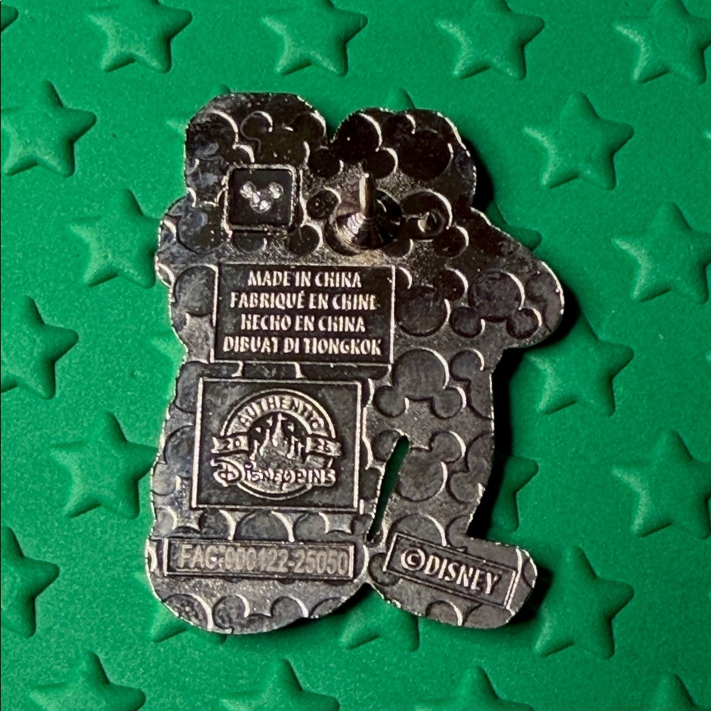 Disney Kermit the Frog 2025 Mystery Pin - Picture 2 of 2